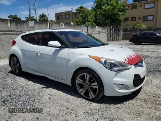 2013 Hyundai Veloster w/Gray Int with VIN KMHTC6AD1DU166305, listed as a Copart auction lot 60371385 with 88,101 mi miles and Salvage title. Bid and sale history available at DreamBid. Image 4.