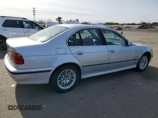 2000 BMW 5 Series 528iA with VIN WBADM6344YGV03599, listed as a Copart auction lot 45281325 with 174,667 mi miles and Salvage Title. Bid and sale history available at carsss.com. Image 3.