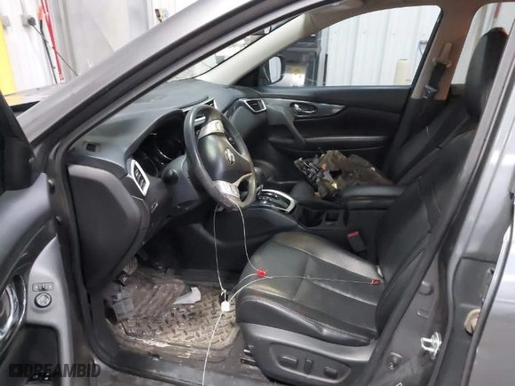 2016 Nissan Rogue SL with VIN 5N1AT2MT4GC850004, listed as a IAAI auction lot 41652721 with 200,650 mi miles. Bid and sale history available at carsss.com. Image 5.
