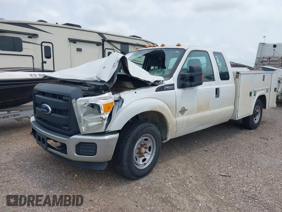 2011 Ford F-250 XL with VIN 1FT7X2AT4BEC33450, listed as a IAAI auction lot 39410571 with Not provided miles and . Bid and sale history available at DreamBid. Image 2.