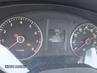 2012 Volkswagen Jetta SE z VIN 3VWDP7AJXCM339022, wystawiony jako IAAI lot #41688690 z przebiegiem 104 120 mil mil oraz . Historia ofert i sprzedaży dostępna na DreamBid. Obrazek 7.