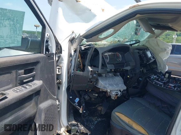 2018 Ram 2500 Tradesman with VIN 3C6UR5HL0JG296354, listed as a IAAI auction lot 42290037 with Not provided miles and . Bid and sale history available at DreamBid. Image 12.