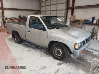 1993 Nissan Trucks 2WD with VIN 1N6SD11S7PC323101, listed as a IAAI auction lot 41515027 with 178,818 mi miles. Bid and sale history available at carsss.com. Image 1.