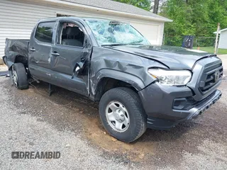 2021 Toyota Tacoma SR z VIN 3TMCZ5AN3MM391061, wystawiony jako IAAI lot #42213595 z przebiegiem 95 564 mil mil oraz . Historia ofert i sprzedaży dostępna na DreamBid. Obrazek 1.