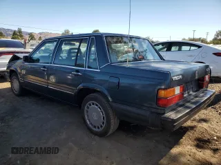 1989 Volvo 740 with VIN YV1FX8842K1375813, listed as a Copart auction lot 78511954 with 142,838 mi miles and Non Repairable. Bid and sale history available at carsss.com. Image 2.
