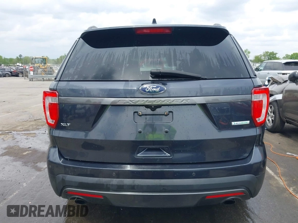 2017 Ford Explorer XLT with VIN 1FM5K7DH3HGD86498, listed as a IAAI auction lot 42002252 with 232,008 mi miles and . Bid and sale history available at DreamBid. Image 16.
