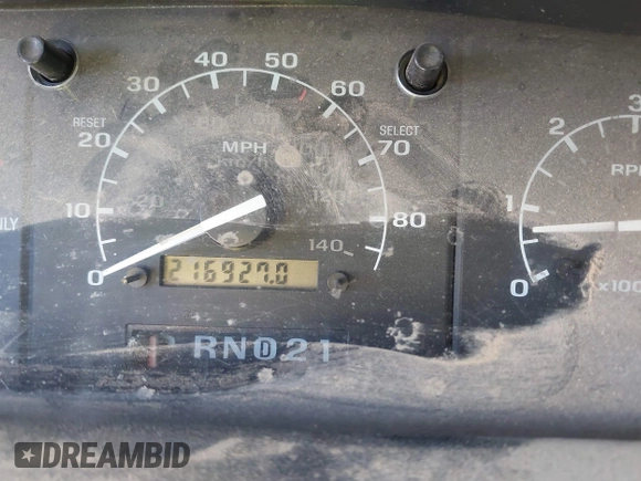1995 Ford Bronco Custom with VIN 1FMEU15H5SLB65909, listed as a IAAI auction lot 41880810 with 216,927 mi miles. Bid and sale history available at carsss.com. Image 7.
