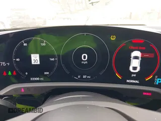2022 Porsche Taycan z VIN WP0AA2Y10NSA12920, wystawiony jako IAAI lot #42047850 z przebiegiem 22 300 mil mil oraz . Historia ofert i sprzedaży dostępna na DreamBid. Obrazek 7.