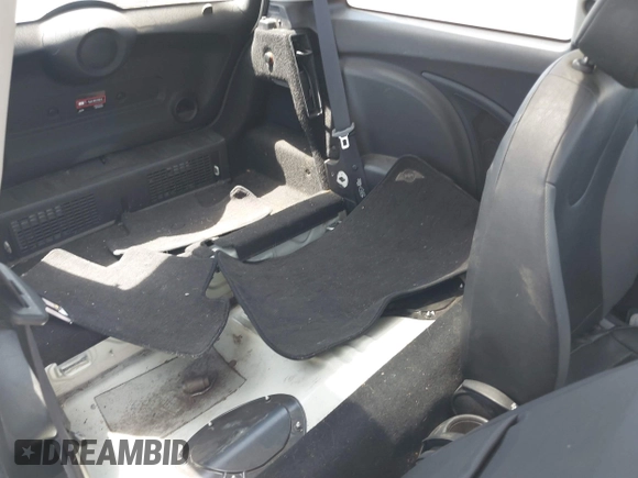 2010 MINI Hardtop with VIN WMWMF3C51ATZ23464, listed as a IAAI auction lot 42710259 with 124,660 mi miles and . Bid and sale history available at DreamBid. Image 8.