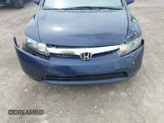 2008 Honda Civic LX z VIN 1HGFA16528L023887, wystawiony jako IAAI lot #42258235 z przebiegiem 262 586 mil mil oraz . Historia ofert i sprzedaży dostępna na DreamBid. Obrazek 6.