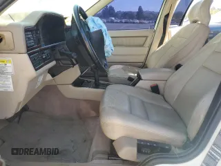 1996 Volvo 850 с VIN YV1LS5722T1270951, выставлен на аукционе Copart как лот 74127824 с пробегом 23 393 миль миль и Списание • Salvage title. История ставок и продаж доступна на DreamBid. Изображение 7.