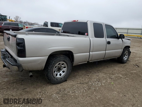 2005 Chevrolet Silverado 1500 LS with VIN 2GCEC19TX51207426, listed as a Copart auction lot 44393255 with 259,005 mi miles and Salvage Title. Bid and sale history available at DreamBid. Image 3.