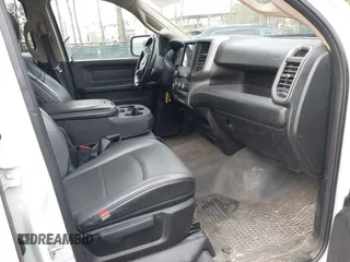 2020 Ram 2500 Tradesman with VIN 3C7WR4HJXLG201931, listed as a IAAI auction lot 41832892 with 86,215 mi miles. Bid and sale history available at carsss.com. Image 5.