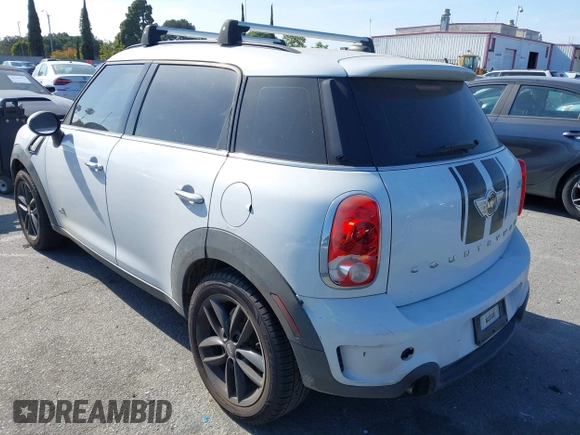 2014 MINI Countryman S с VIN WMWZC5C5XEWM18313, выставлен на аукционе IAAI как лот 42106902 с пробегом 91 662 миль миль и . История ставок и продаж доступна на DreamBid. Изображение 3.