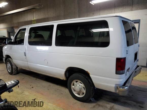 2008 Ford Econoline Passenger XL with VIN 1FBNE31L08DA49824, listed as a Copart auction lot 88313115 with 154,440 mi miles and Salvage Title. Bid and sale history available at carsss.com. Image 2.
