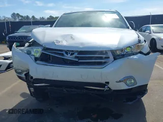 2013 Toyota Highlander with VIN 5TDZA3EH4DS042792, listed as a IAAI auction lot 41820271 with 118,536 mi miles and . Bid and sale history available at DreamBid. Image 6.