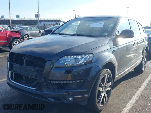 2014 Audi Q7 Premium Plus z VIN WA1LMAFE7ED012604, wystawiony jako IAAI lot #41526909 z przebiegiem 102 187 mil mil oraz . Historia ofert i sprzedaży dostępna na DreamBid. Obrazek 2.