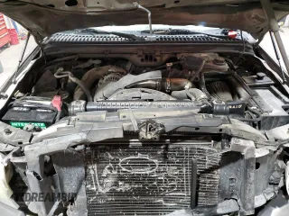 2003 Ford Excursion Limited z VIN 1FMSU43P93EC24089, wystawiony jako Copart lot #82779674 z przebiegiem 273 947 mil mil oraz Czysty tytuł • Clean title. Historia ofert i sprzedaży dostępna na DreamBid. Obrazek 12.