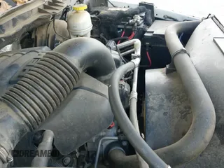 2017 Ram 1500 Express z VIN 3C6RR6KT7HG532853, wystawiony jako IAAI lot #42722037 z przebiegiem 160 758 mil mil oraz . Historia ofert i sprzedaży dostępna na DreamBid. Obrazek 19.