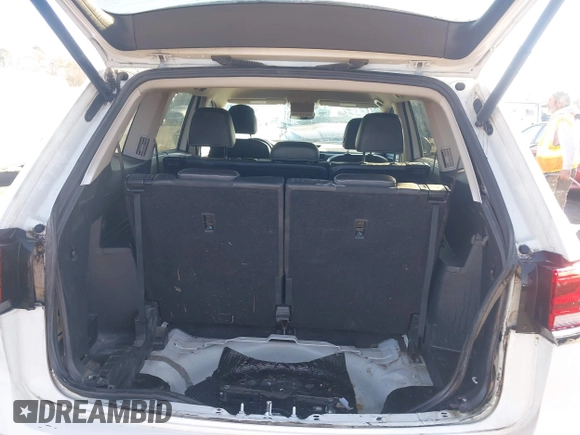 2021 Volkswagen Atlas SE z VIN 1V2WR2CA4MC514968, wystawiony jako IAAI lot #41414547 z przebiegiem 133 946 mil mil oraz . Historia ofert i sprzedaży dostępna na DreamBid. Obrazek 8.