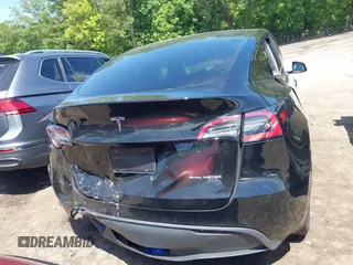 2022 Tesla Model Y Long Range z VIN 7SAYGDEE4NA006645, wystawiony jako IAAI lot #42192495 z przebiegiem 28 784 mil mil oraz . Historia ofert i sprzedaży dostępna na DreamBid. Obrazek 16.