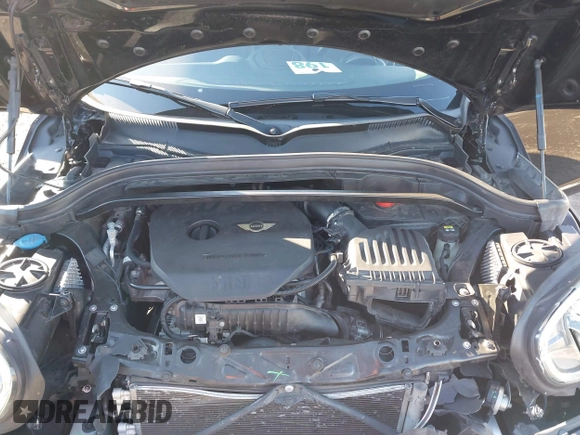 2018 MINI Countryman Cooper with VIN WMZYV5C35J3E03434, listed as a IAAI auction lot 40998800 with 133,501 mi miles and . Bid and sale history available at DreamBid. Image 10.
