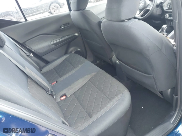 2018 Nissan Kicks SV with VIN 3N1CP5CUXJL506799, listed as a IAAI auction lot 41646564 with 75,580 mi miles. Bid and sale history available at carsss.com. Image 8.