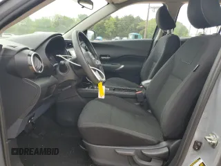 2022 Nissan Kicks SV z VIN 3N1CP5CV4NL502715, wystawiony jako Copart lot #53373175 z przebiegiem 59 785 mil mil oraz Szkoda całkowita • Salvage title. Historia ofert i sprzedaży dostępna na DreamBid. Obrazek 7.