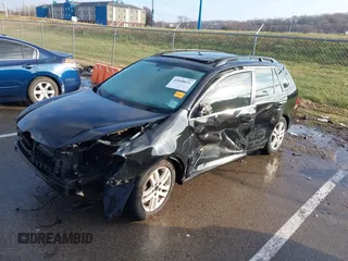 2010 Volkswagen Jetta SE z VIN 3VWTX7AJ9AM604277, wystawiony jako IAAI lot #41048631 z przebiegiem 103 246 mil mil oraz . Historia ofert i sprzedaży dostępna na DreamBid. Obrazek 20.