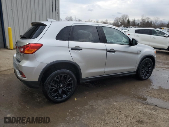 2019 Mitsubishi Outlander ES z VIN JA4AR3AU3KU022819, wystawiony jako Copart lot #48164425 z przebiegiem 61 965 mil mil oraz Szkody całkowita. Historia ofert i sprzedaży dostępna na DreamBid. Obrazek 3.