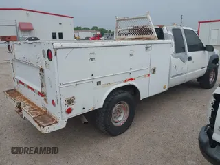 2000 Chevrolet Silverado 2500 z VIN 1GCGK29R4YF475472, wystawiony jako IAAI lot #42082060 z przebiegiem 192 899 mil mil oraz . Historia ofert i sprzedaży dostępna na DreamBid. Obrazek 4.