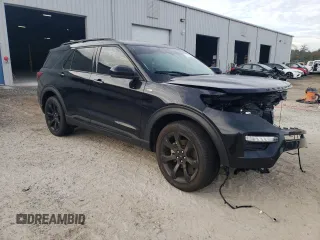 2024 Ford Explorer ST-Line with VIN 1FMSK7KH4RGA79798, listed as a Copart auction lot 83866364 with 7,899 mi miles and Non Repairable. Bid and sale history available at carsss.com. Image 4.