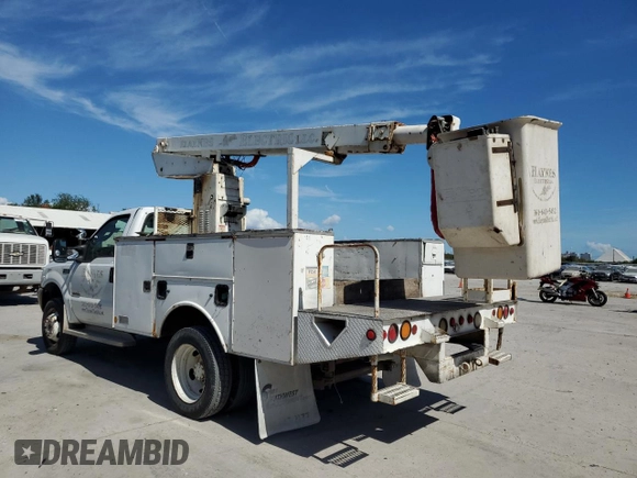 2003 Ford F-450 with VIN 1FDXF47P43EC43305, listed as a Copart auction lot 77823294 with 204,810 mi miles and Clean title. Bid and sale history available at DreamBid. Image 2.