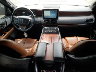 2019 Lincoln Navigator Reserve z VIN 5LMJJ3LT3KEL23983, wystawiony jako Copart lot #67439544 z przebiegiem 62 798 mil mil oraz Czysty tytuł • Clean title. Historia ofert i sprzedaży dostępna na DreamBid. Obrazek 8.