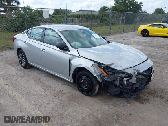 2024 Nissan Altima SV with VIN 1N4BL4DV5RN375319, listed as a IAAI auction lot 42190369 with 23,240 mi miles and . Bid and sale history available at carsss.com. Image 1.