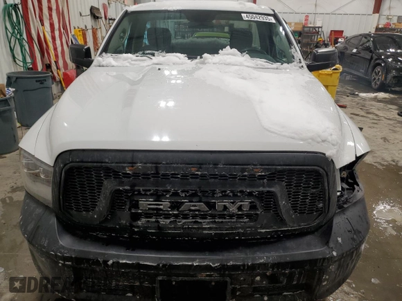 2013 Ram 1500 Tradesman z VIN 3C6JR6DG3DG532890, wystawiony jako Copart lot #45042935 z przebiegiem 236 069 mil mil oraz Nie do naprawy • Non repairable. Historia ofert i sprzedaży dostępna na DreamBid. Obrazek 5.