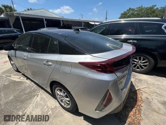 2017 Toyota Prius Plus с VIN JTDKARFP1H3005961, выставлен на аукционе Copart как лот 62180305 с пробегом 143 492 миль миль и Списание • Salvage title. История ставок и продаж доступна на DreamBid. Изображение 3.
