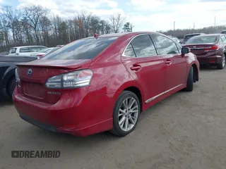 2010 Lexus HS 250h z VIN JTHBB1BA2A2037800, wystawiony jako IAAI lot #41917292 z przebiegiem Nie podano mil oraz . Historia ofert i sprzedaży dostępna na DreamBid. Obrazek 4.