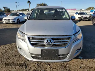 2011 Volkswagen Tiguan with VIN WVGCV7AXXBW502013, listed as a Copart auction lot 88782505 with 45,091 mi miles and Salvage Title. Bid and sale history available at DreamBid. Image 5.