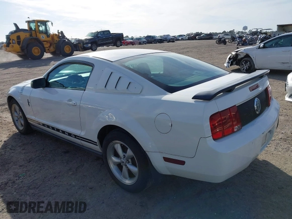 2006 Ford Mustang Standard with VIN 1ZVHT80N365135356, listed as a IAAI auction lot 41118834 with 190,401 mi miles. Bid and sale history available at carsss.com. Image 3.