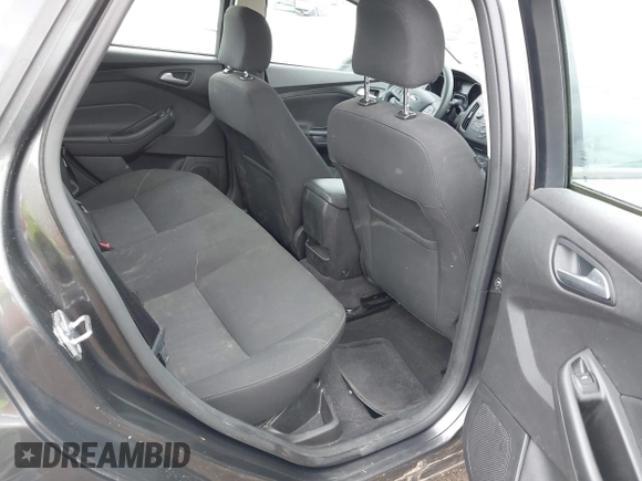 2016 Ford Focus SE with VIN 1FADP3F21GL324547, listed as a IAAI auction lot 41860377 with 39,410 mi miles. Bid and sale history available at carsss.com. Image 8.