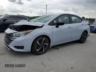 2024 Nissan Versa SR z VIN 3N1CN8FV7RL847102, wystawiony jako Copart lot #55308775 z przebiegiem 6 617 mil mil oraz Szkoda całkowita • Salvage title. Historia ofert i sprzedaży dostępna na DreamBid. Obrazek 1.