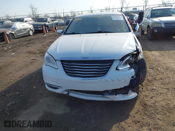 2013 Chrysler 200 Limited with VIN 1C3CCBCG9DN504407, listed as a IAAI auction lot 41790307 with 152,461 mi miles. Bid and sale history available at carsss.com. Image 12.