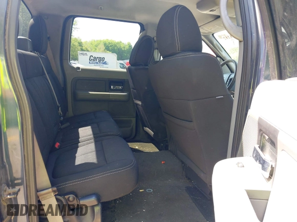 2005 Ford F-150 XLT z VIN 1FTPW12555KB44862, wystawiony jako IAAI lot #42275212 z przebiegiem 361 651 mil mil oraz . Historia ofert i sprzedaży dostępna na DreamBid. Obrazek 8.