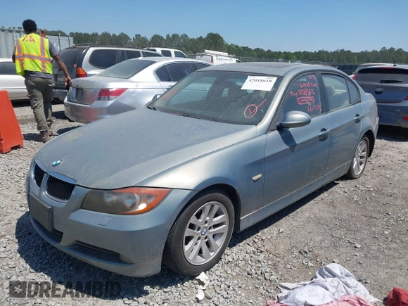 2007 BMW 3 Series 328xi with VIN WBAVC935X7KX55130, listed as a IAAI auction lot 42018618 with 232,500 mi miles and . Bid and sale history available at DreamBid. Image 2.