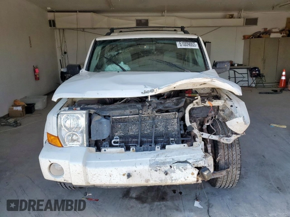 2008 Jeep Commander Limited with VIN 1J8HH58N28C130633, listed as a Copart auction lot 61009065 with 206,121 mi miles and Salvage title. Bid and sale history available at DreamBid. Image 5.