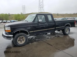 1996 Ford F-250 с VIN 1FTHX26H2TEA23214, выставлен на аукционе Copart как лот 56007115 с пробегом 187 372 миль миль и Чистый • Clean title. История ставок и продаж доступна на DreamBid. Изображение 1.