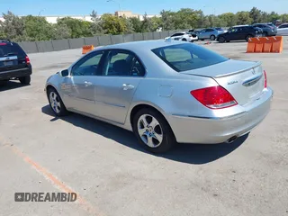 2006 Acura RL with VIN JH4KB16556C007009, listed as a IAAI auction lot 42544310 with 232,005 mi miles and . Bid and sale history available at DreamBid. Image 3.