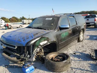 2007 Chevrolet Suburban LS with VIN 1GNFC16067J125594, listed as a Copart auction lot 77385624 with 0 mi miles and Salvage Title. Bid and sale history available at carsss.com. Image 1.