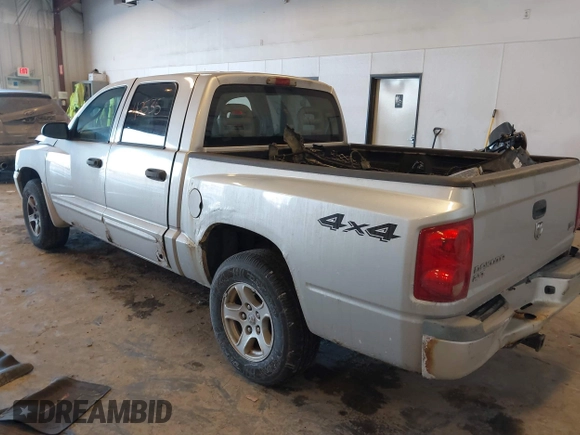 2006 Dodge Dakota SLT with VIN 1D7HW48N46S600256, listed as a IAAI auction lot 41442535 with 184,283 mi miles and . Bid and sale history available at carsss.com. Image 3.